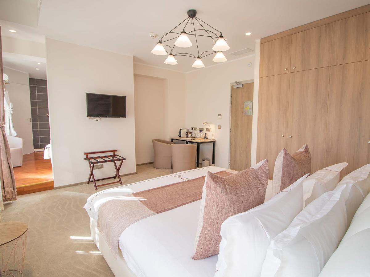 Hotel Des Quinconces Bordeaux Centre ภายนอก รูปภาพ