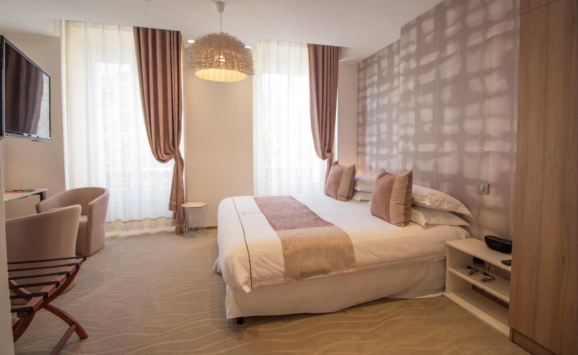 Hotel Des Quinconces Bordeaux Centre ภายนอก รูปภาพ